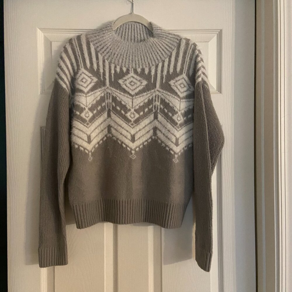 Ladies Ayla Sweater from Francesca's New With Tag Mock Neck
